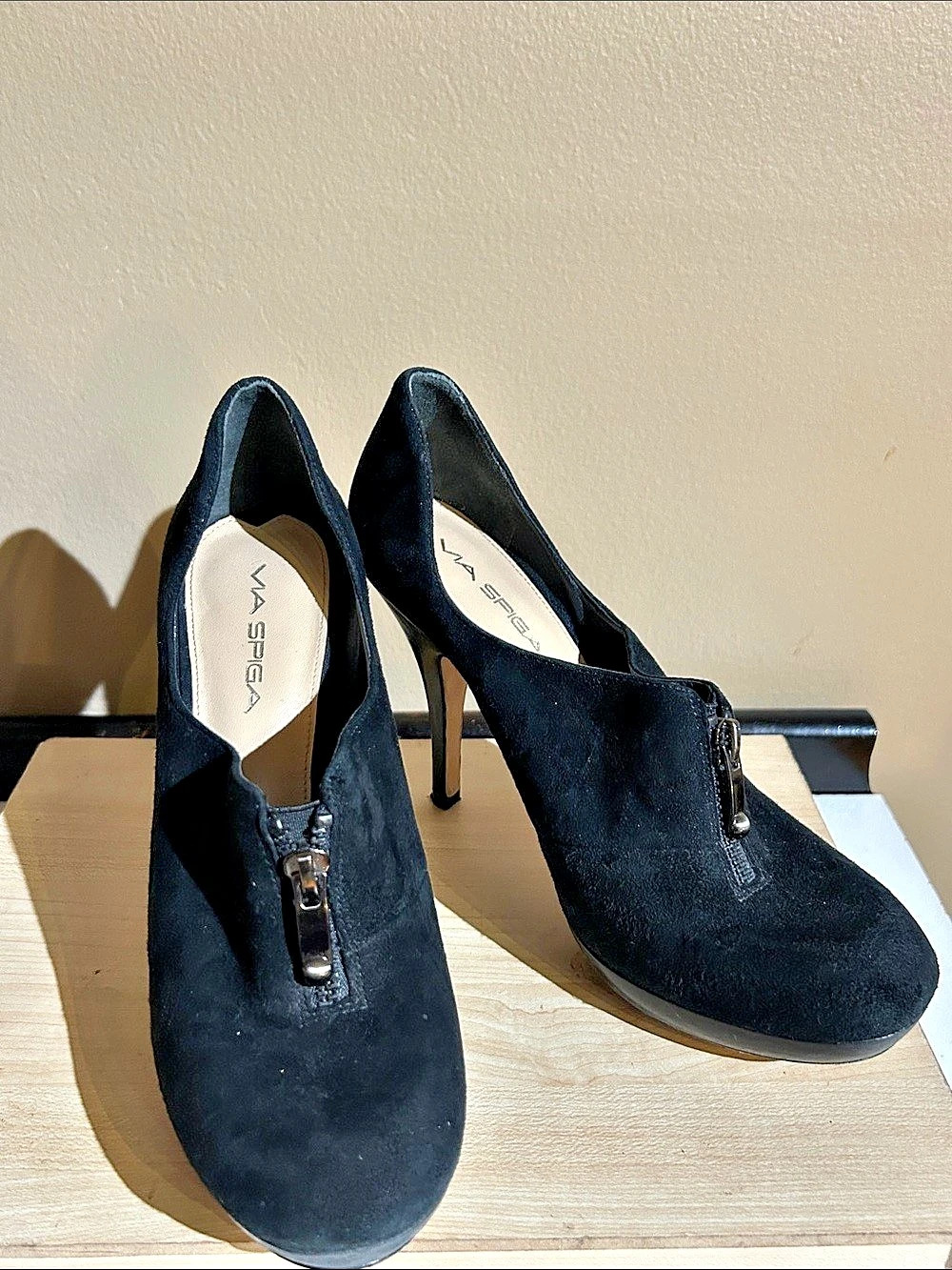 Via Spiga Black Suede Zip Heels US 8M